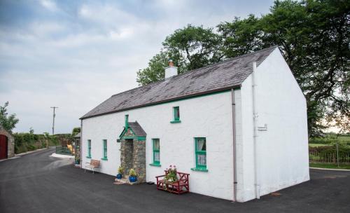 Omagh House | Drumaneir Cottage