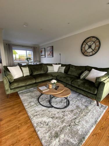 Enniskillen House | Drumbarna Hideaway with Hot Tub