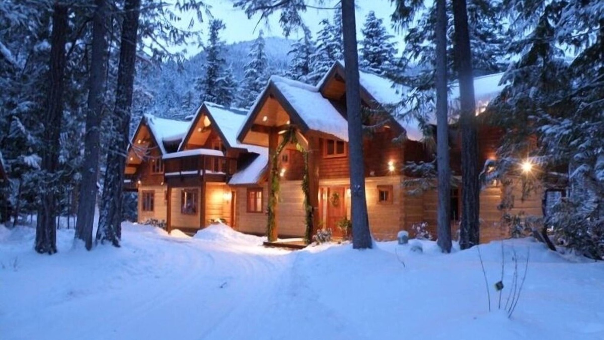 D'Arcy Cabin | Drumkeeran House - Magnificent Lakefront and Mountain Log Lodge - 5 Star Luxury