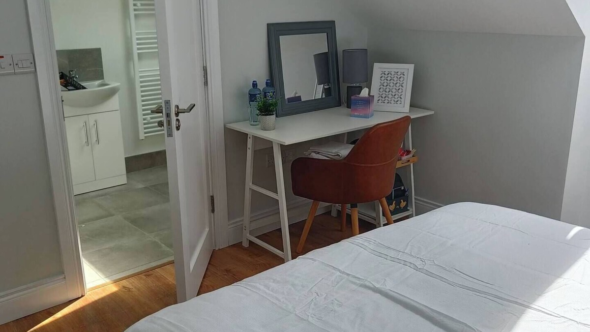 Darragh Apartment | Drumquin Accommodation Room 4