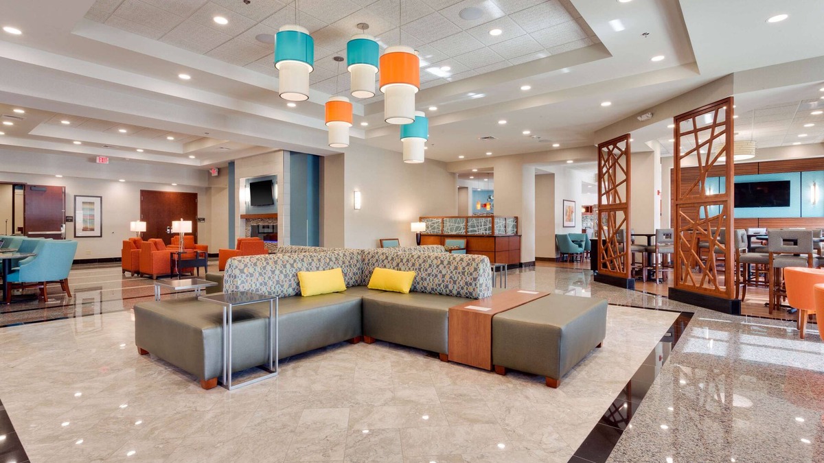 St. Charles Hotel | Drury Plaza Hotel St. Louis St. Charles