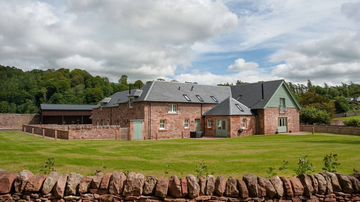 Melrose Cottage | DRYBURGH STEADING THREE - by the River Tweed at Dryburgh, sleeping 6