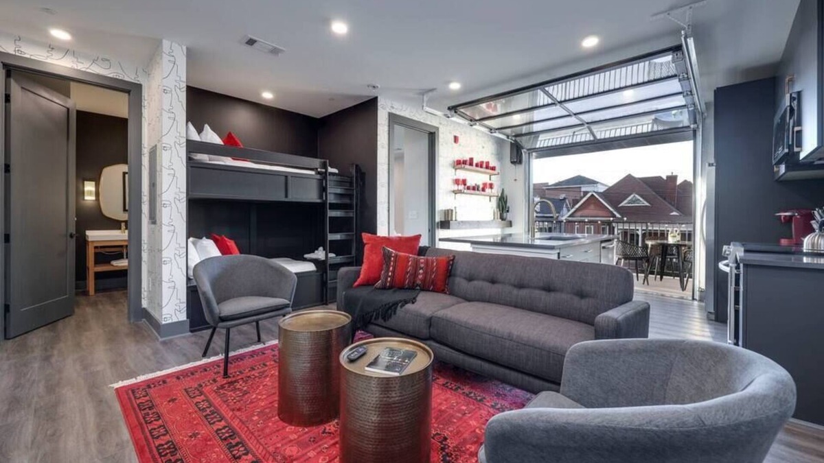 Rolling Mill Hill Condo | DT Nashville Walk to Broadway 2 Bedrooms Sleeps 8