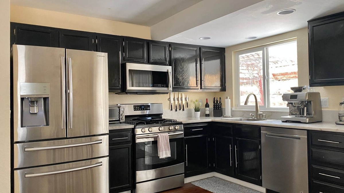 Northwest Reno House | DT Reno - Classy Vacation Home w Backyard Patio
