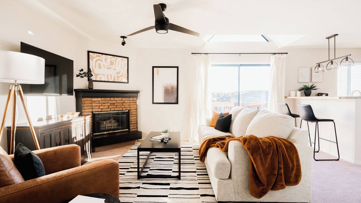 Greenwood Village Condo | DTC Modern One Bed, Comfort Meets Convenience