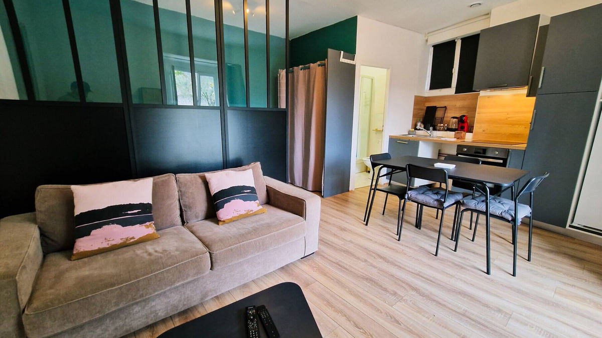 Meylan Apartment | #DU The Meylan's annex - Studio🌼