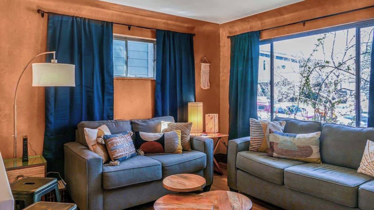 Rosedale House | DU Two Bedroom Home Near Campus/Restuarants/Bars