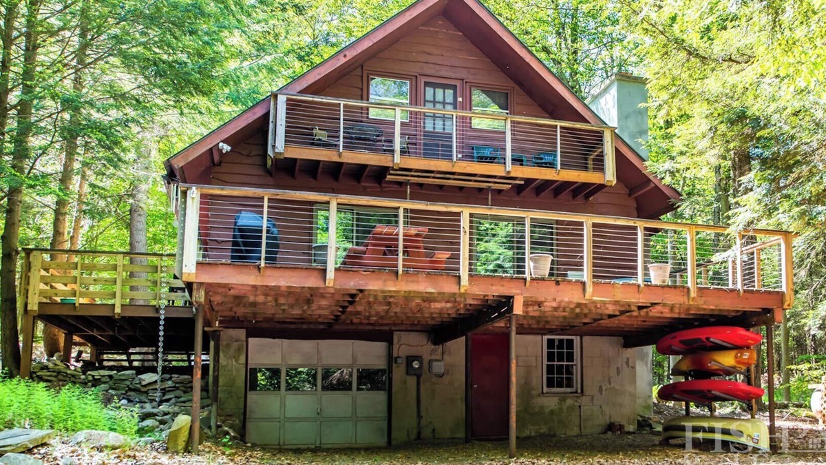 Laporte Cottage | Dual deck overlooking the lake at "Serenity" cottage in Lake Mokoma