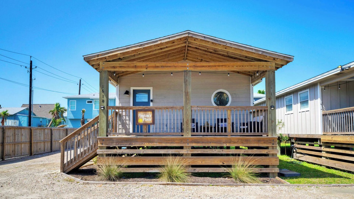 Shibui Sands House | Dual Port A Cottages | 2 Complete Homes | Walk to the Beach + Patio