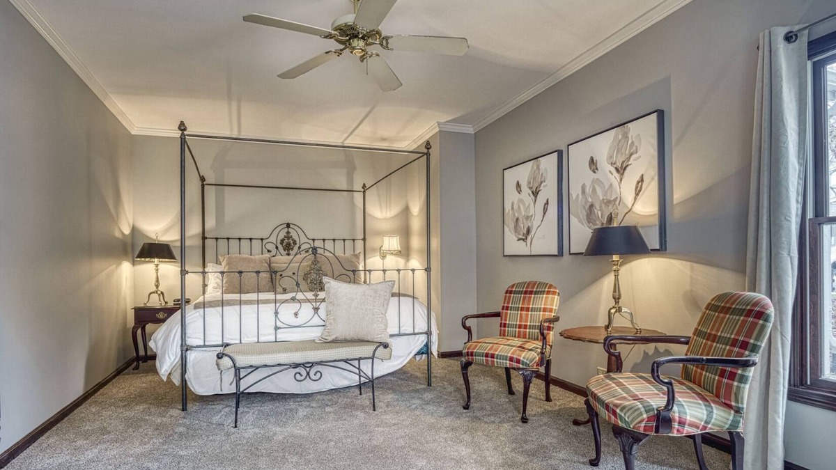 Valparaiso Apartment | Duart Suite in Aberdeen