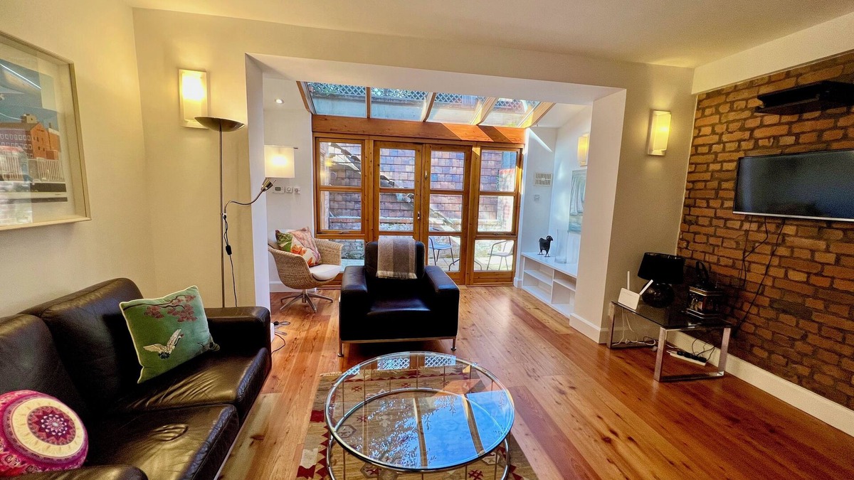 Ballsbridge House | DUBLIN 4 - CHIC TOWNHOUSE - BESIDE HERBERT PARK - RESTAURANTS - CORPORATE STAYS