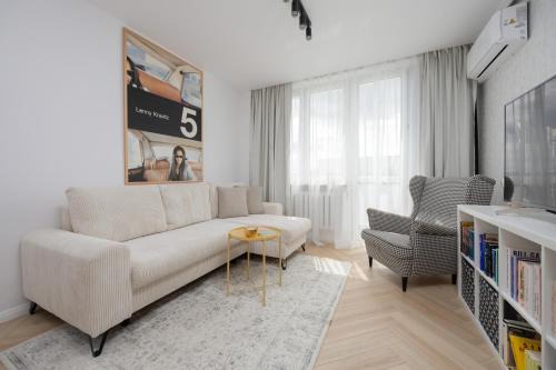 Muranow Apartment | Dubois Warszawa by Solarento
