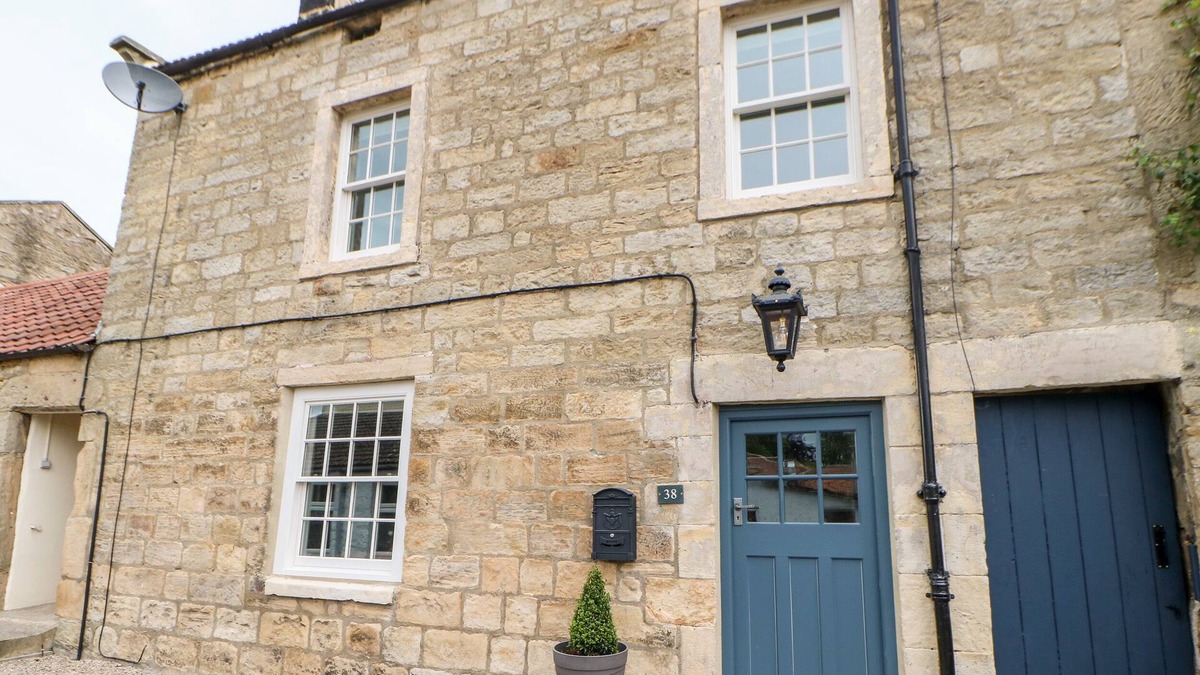 Richmond House | DUCK COTTAGE, pet friendly, character holiday cottage in Melsonby