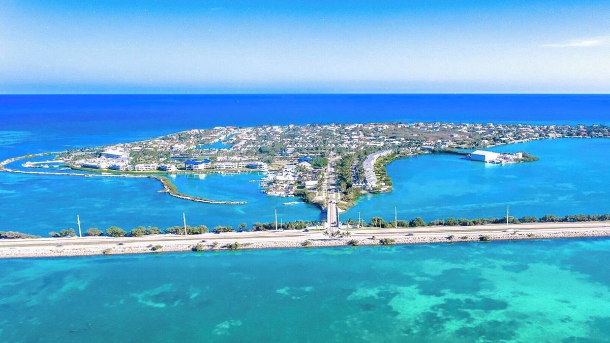 Marathon House | Duck Key Bimini Retreat 3 bedroom 2 bath home with
