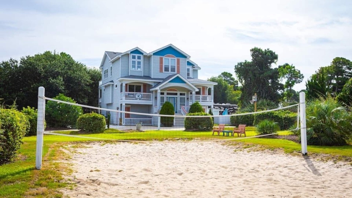 Sea Acres House | Duck Location! Volleyball, Pool, Game Room & More