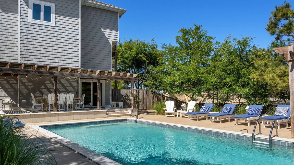 Sea Acres House | Duck Side of the Moon: Oceanside, Saltwater Pool