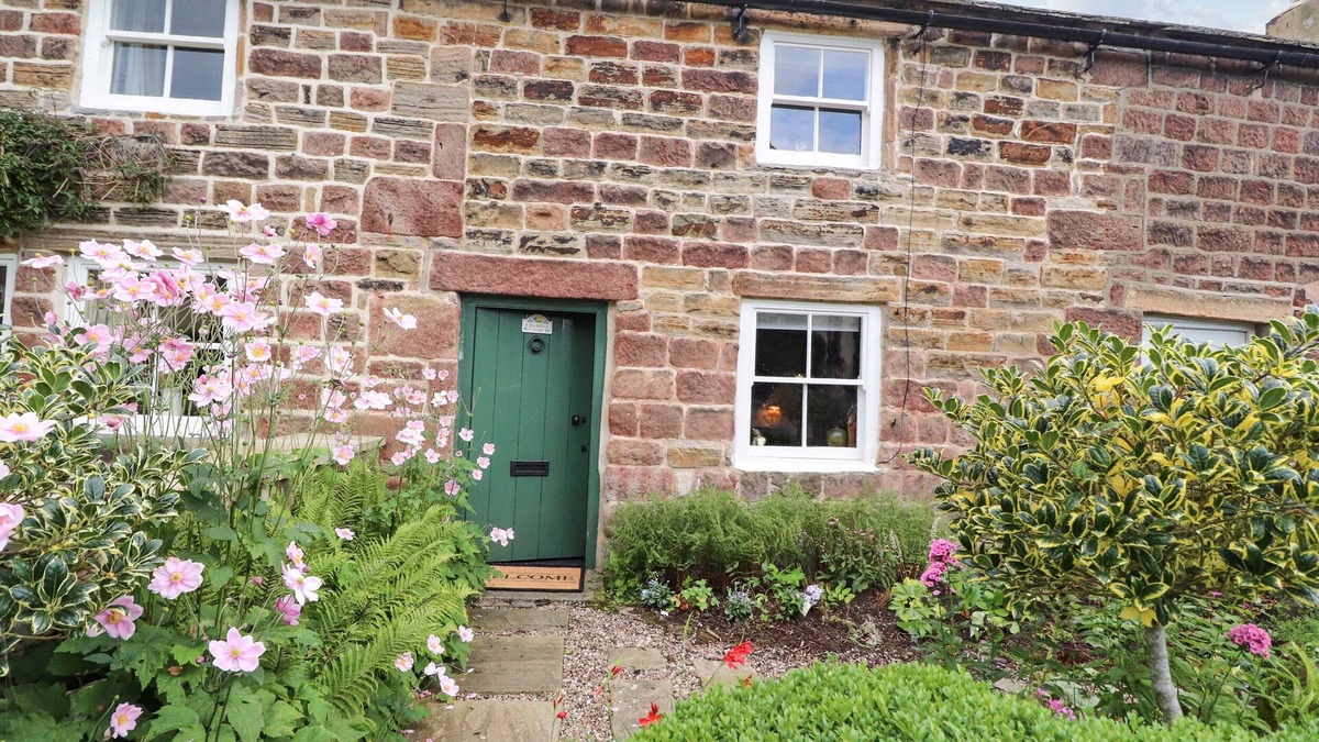 Hurst Green Cottage | DUCKDOWN, pet friendly, character holiday cottage in Hurst Green