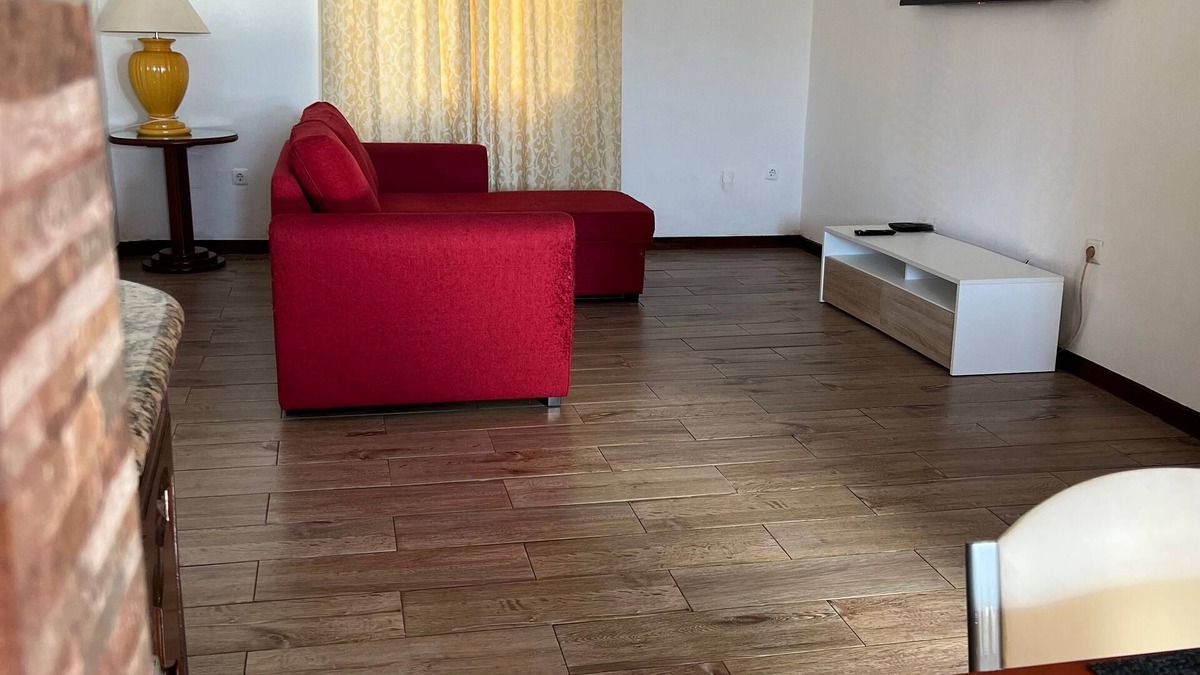 Gaula House | DuDu House, 10 minutes drive from the airport!