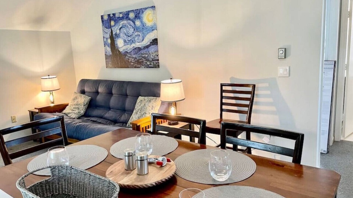 Lime Rock Apartment | Dugway Hideaway Walking Distance to Lime Rock Park