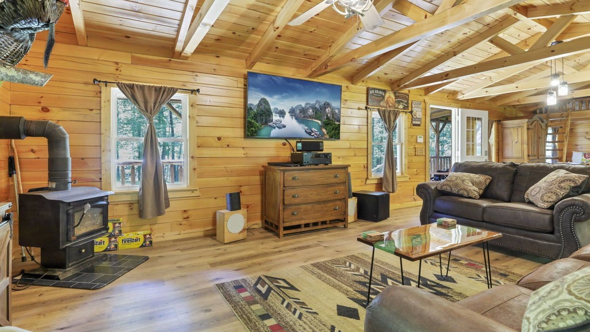Logan Cabin | Duke's Getaway At Big Branch #00805