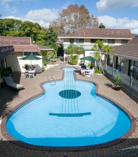 Royal Oak Hotel | Dukes Midway Lodge