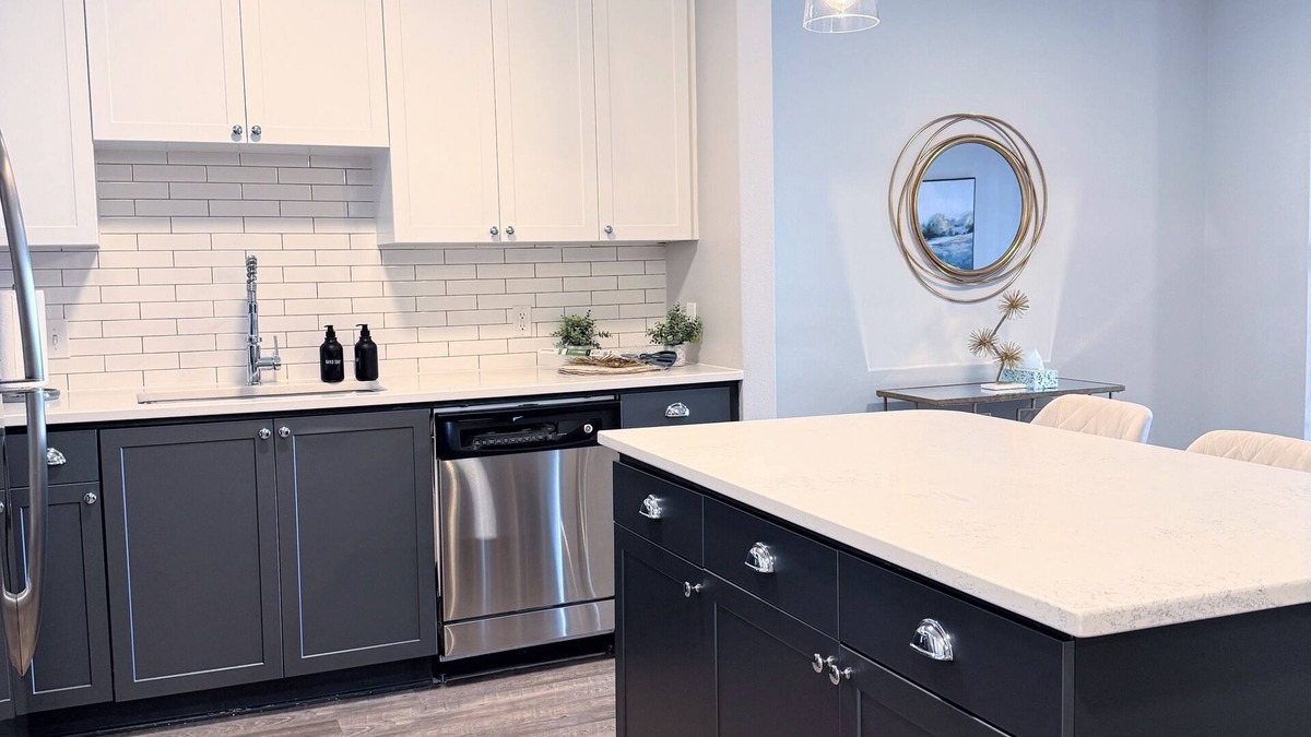 Herndon Apartment | Dulles Corner Escape ~ 5 min from Airport