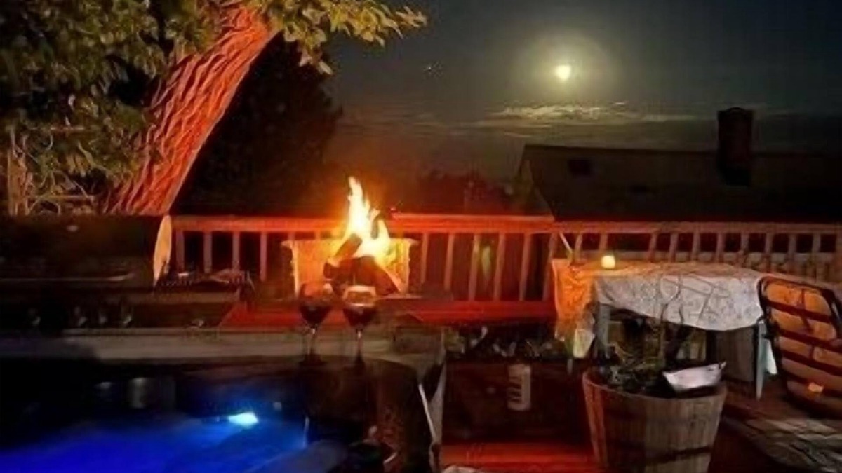 Duluth House | Duluth minnesota 5 Bedrooms 8 beds near UMD and north shore sleeps 6