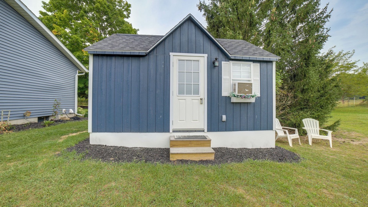 Allegan Apartment | Dumont Lake Studio: Boat, Fish & Unwind!