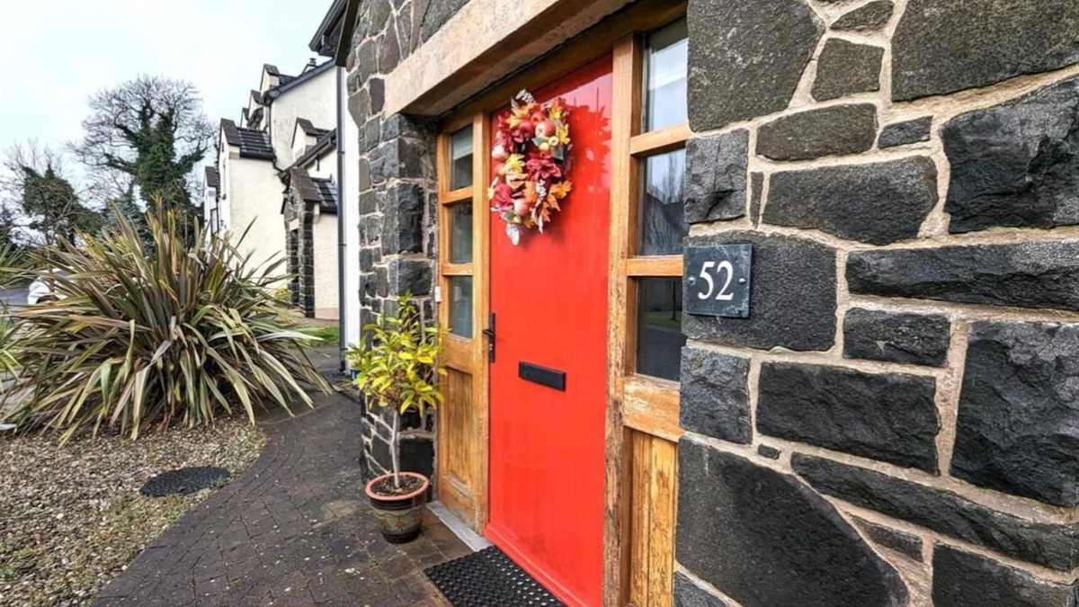 Dunadry Apartment | Dunadry Retreat -Spacious 2 bedroom ground floor apartment