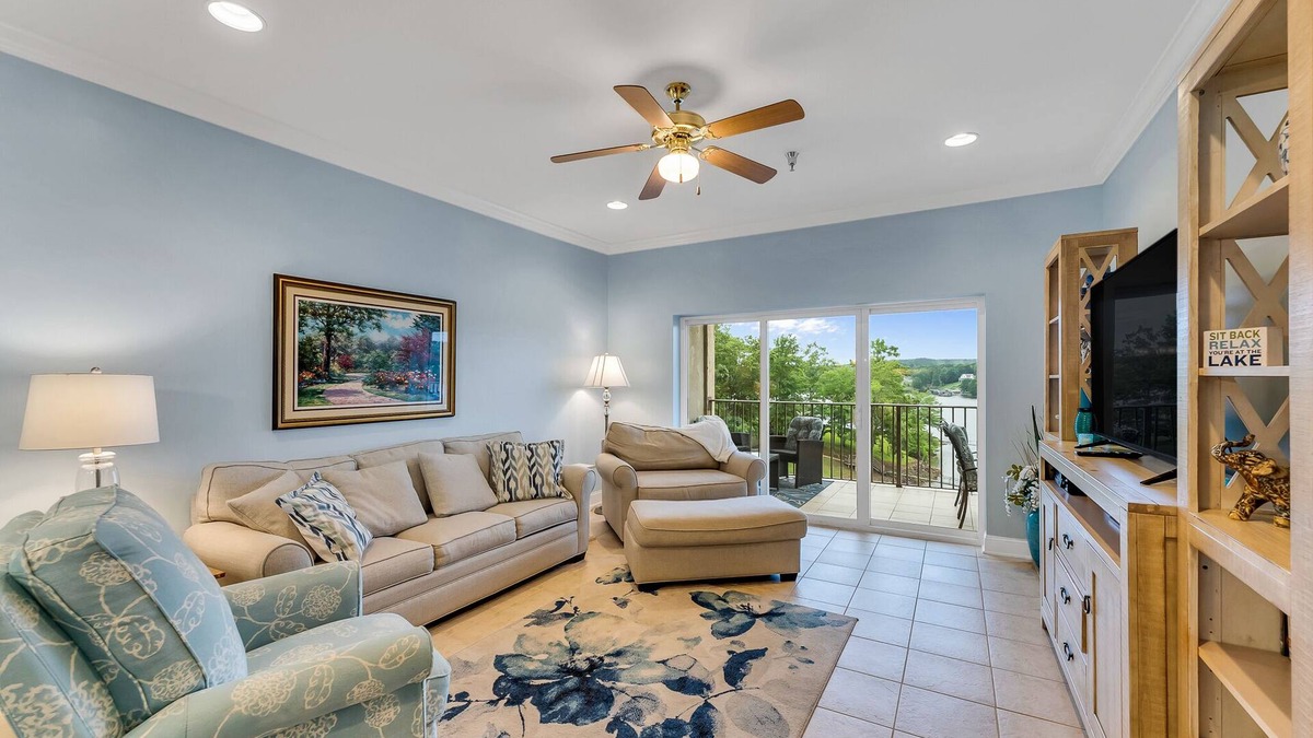 Jasper Condo | Duncan Bridge 332 - Lots of seating on the balcony for enjoying lake views morning and night!