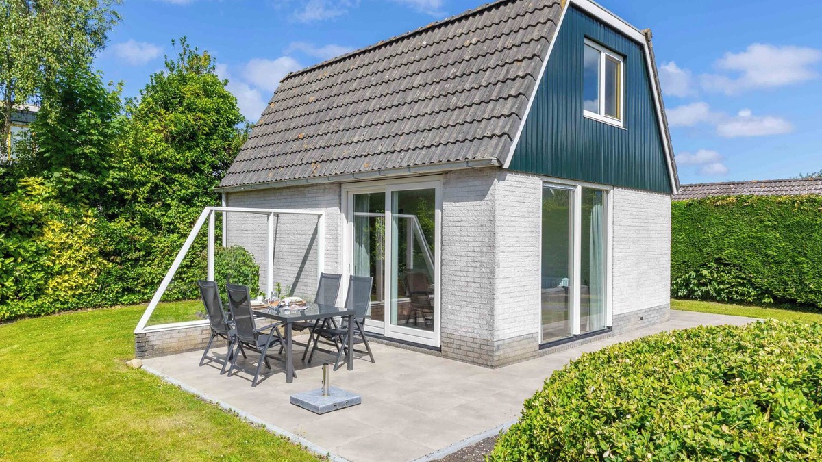 Egmond-Binnen House | Dune Bungalow directly against the dunes for 4 persons. Spacious garden, Walking in nature, Cycling, Peace and quiet.