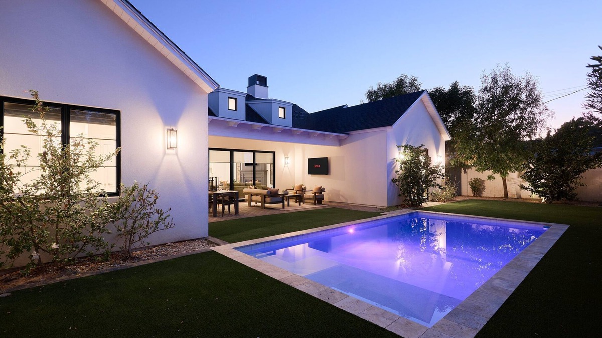 Suncrest Estates House | Dune - Sparkling Pool - Mins to Old Town