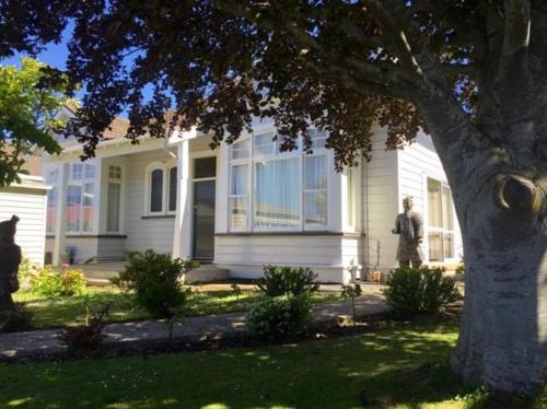 Musselburgh House | Dunedin Classic Stay