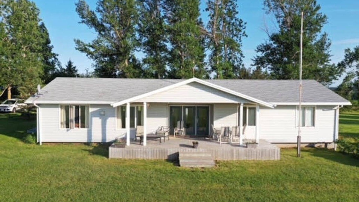 Anne's Land Cottage | Dunes View, Cozy cottage minutes to attractions