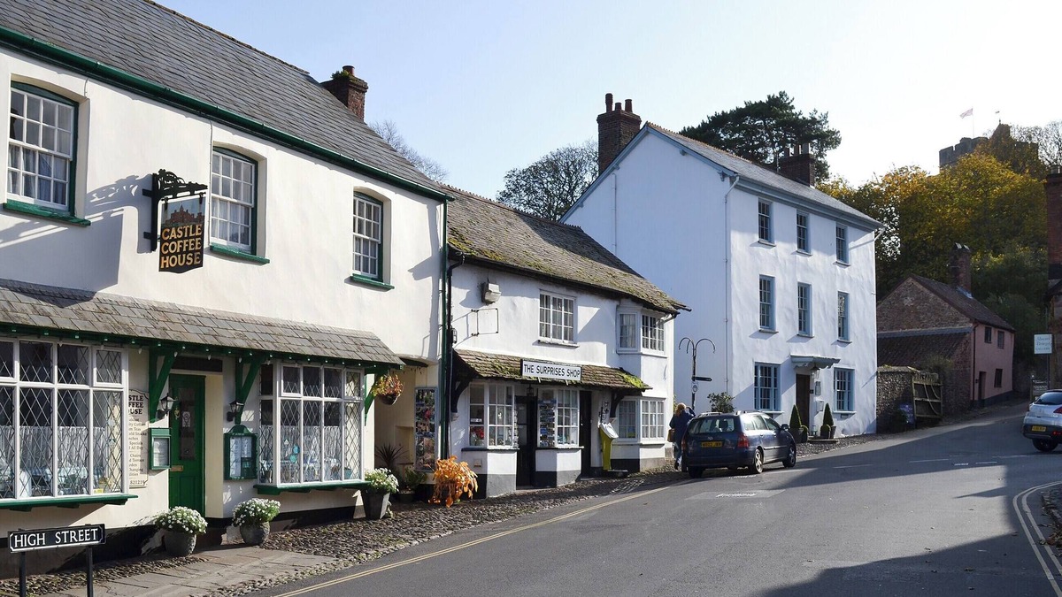 Dunster Cottage | Dunster Castle Hill View - UK13179