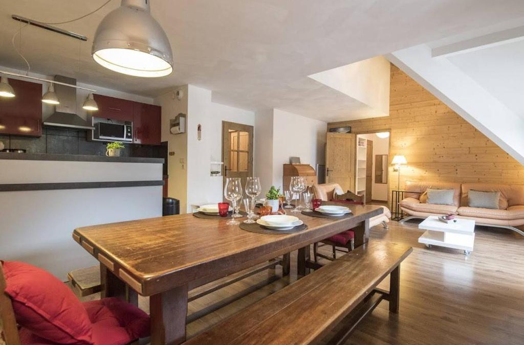 Saint-Lary-Soulan Apartment | Duplex 10 pers, 98m², cœur du village, balcon, proche télécabine et thermes, parking privé, jacuzzi - FR-1-296-340