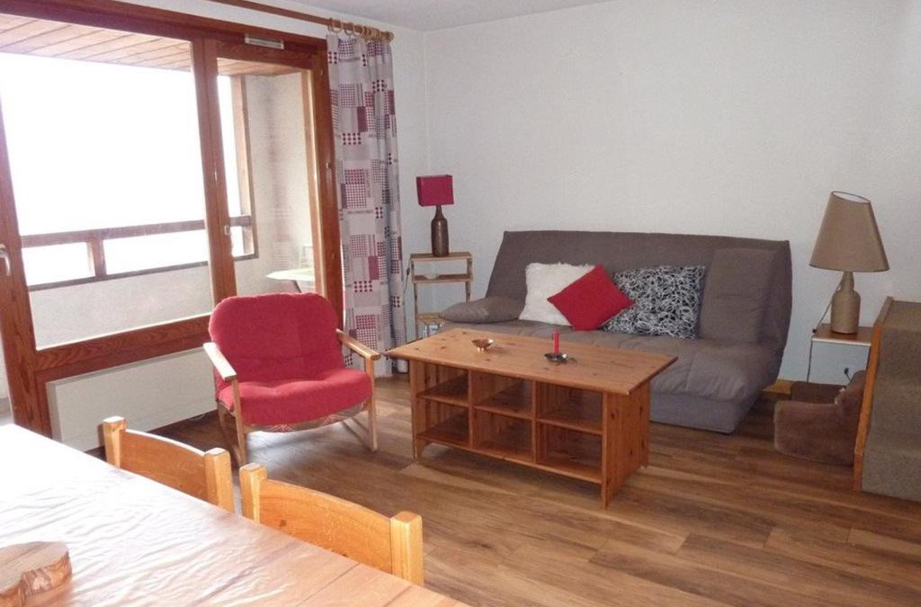 Saint-Jean-dʼAulps Apartment | Duplex 3 pièces près des pistes, piscine, parking - FR-1-573-25