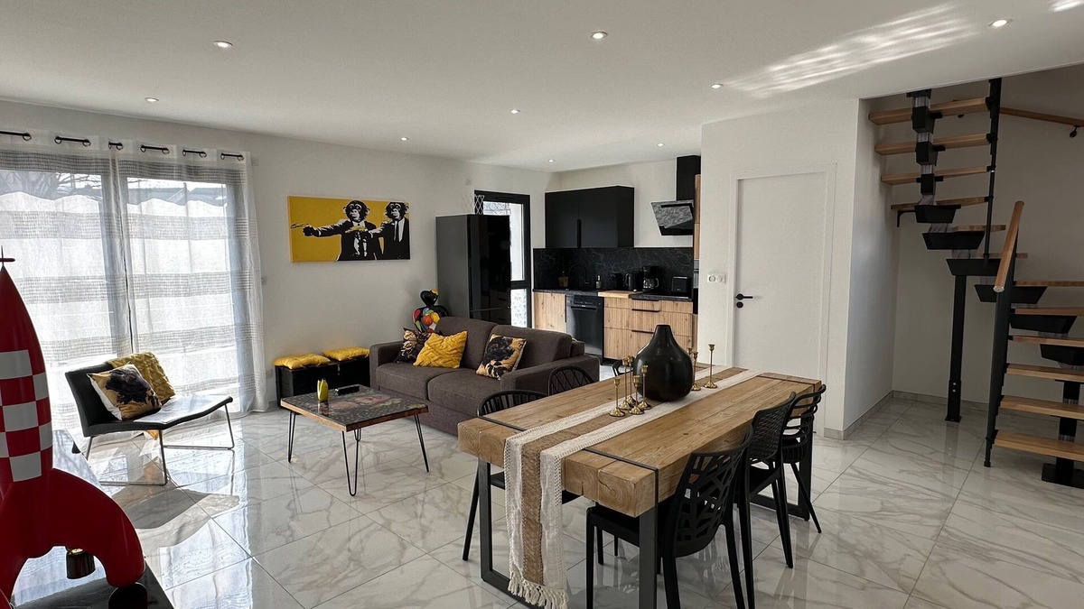 Douvaine Apartment | Duplex 80m2, Le Refuge du Léman, lake and mountains, for 6 people