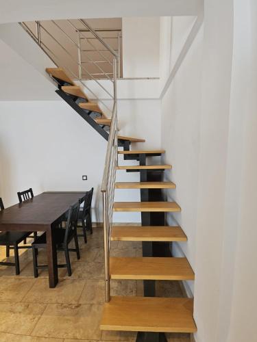 Vidreres Apartment | Duplex amb terrassa al centre de Vidreres