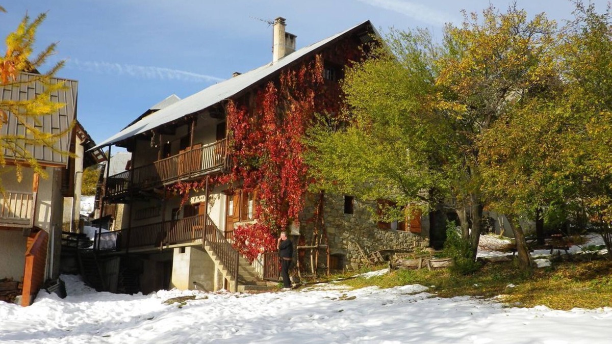 Vallouise-Pelvoux House | Duplex apartment in a farmhouse