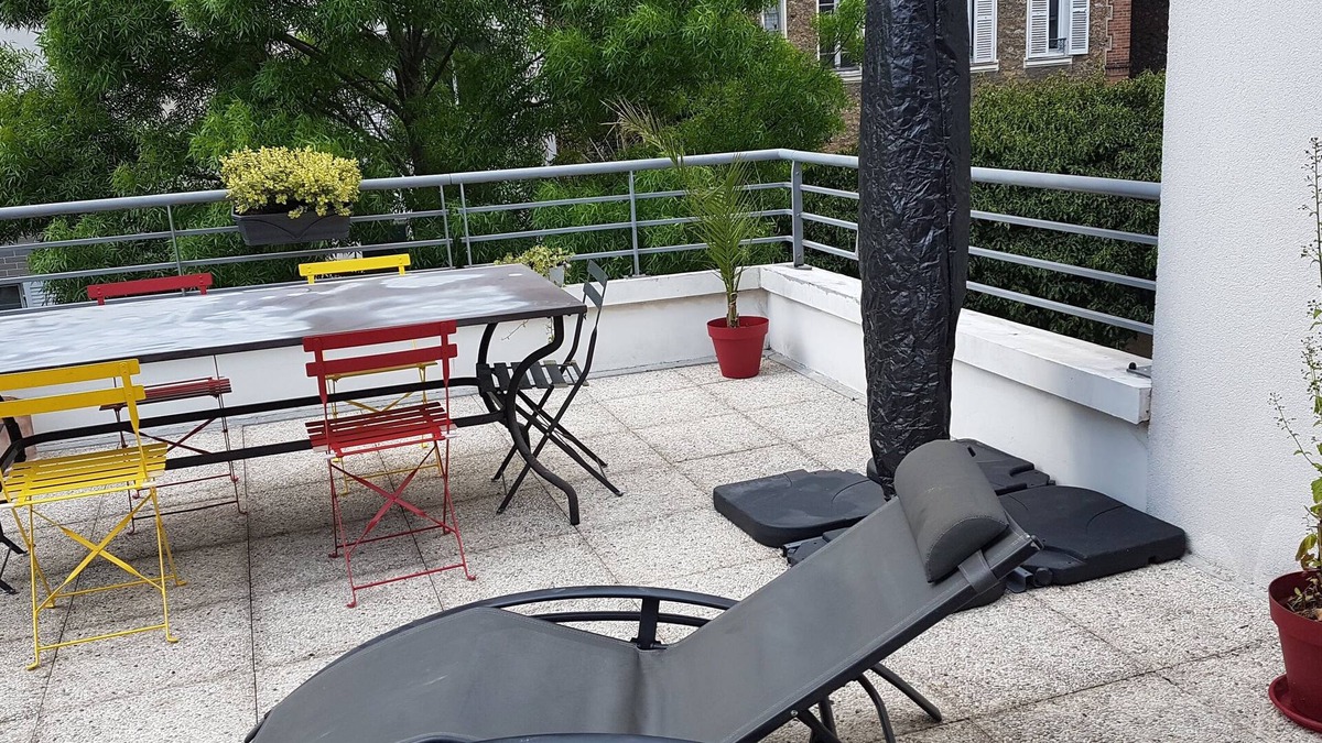 Quartier Chatillon Apartment | Duplex apartment with very large terrace 5 minutes walk from Juvisy station