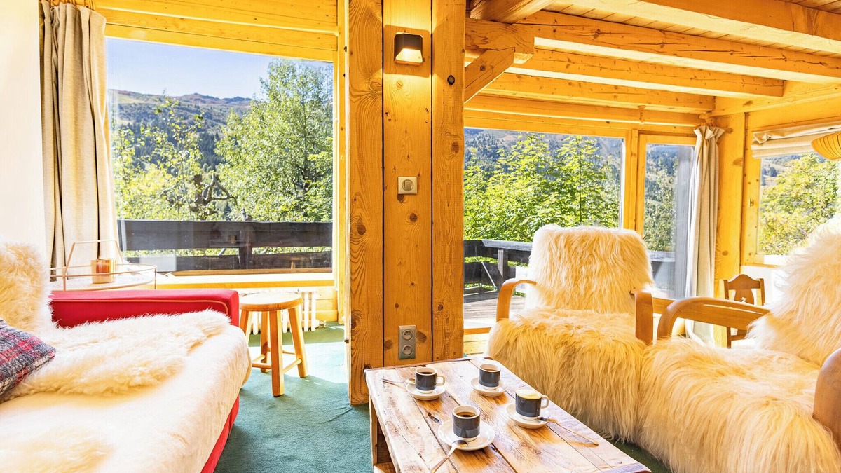 Meribel Centre Condo | Duplex Apartment 4 Guests – Méribel Centre