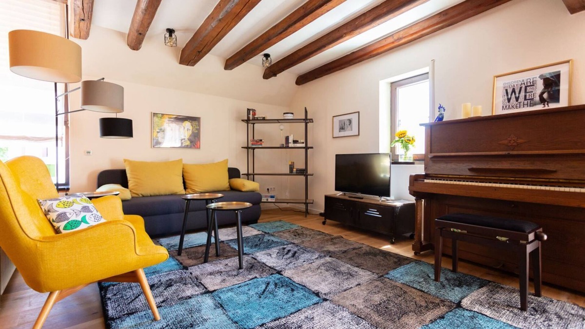 Obernburg Apartment | Duplex apartment on 2 floors with freshly tuned piano in Obernburg am Main