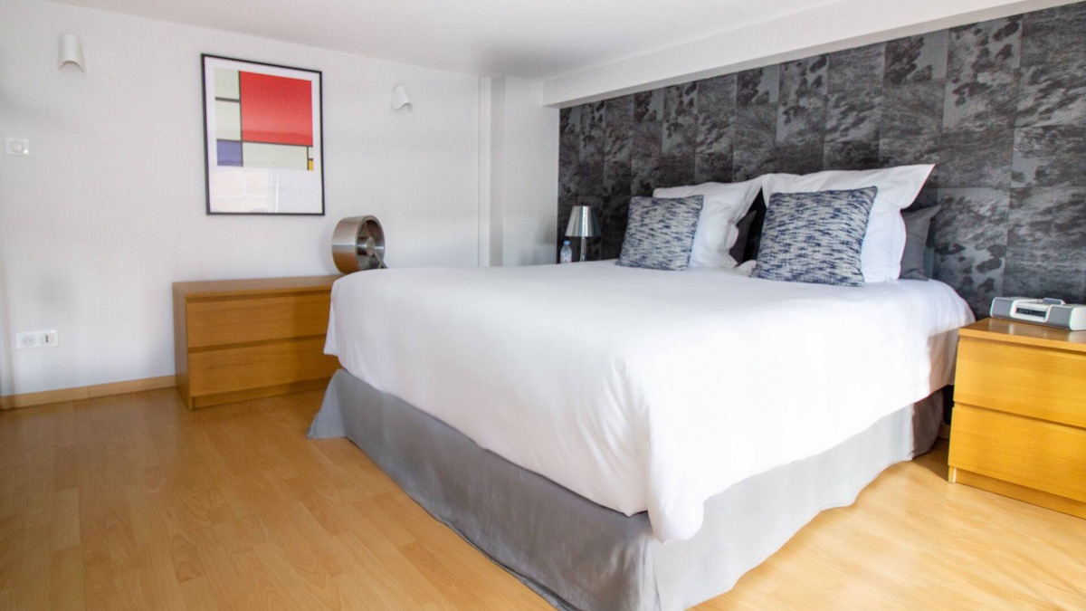 Hincmar Apartment | Duplex apartment, in a luxurious building located in the city centre of Reims at the foot of the cathedral