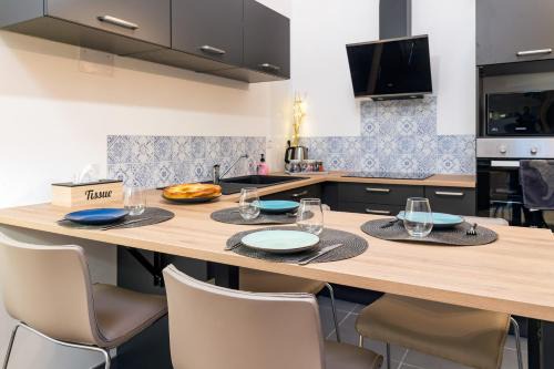 Saint-Marceau Apartment | Duplex de 80m2 dans un village de caractère !