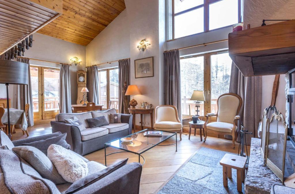 Val-d'Isere Apartment | Duplex de Standing au Pied des Pistes avec Grand Balcon, Expo Sud/Ouest, Parking Inclus - FR-1-694-169