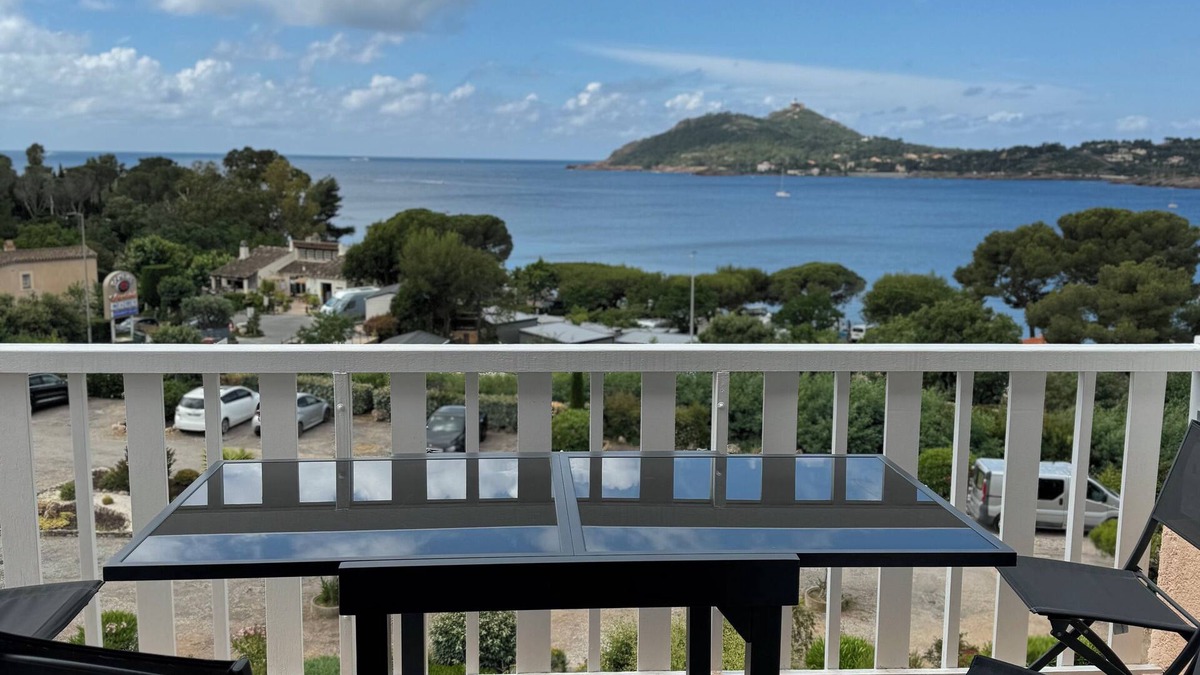 Agay Apartment | Duplex exceptional sea view 7 pers