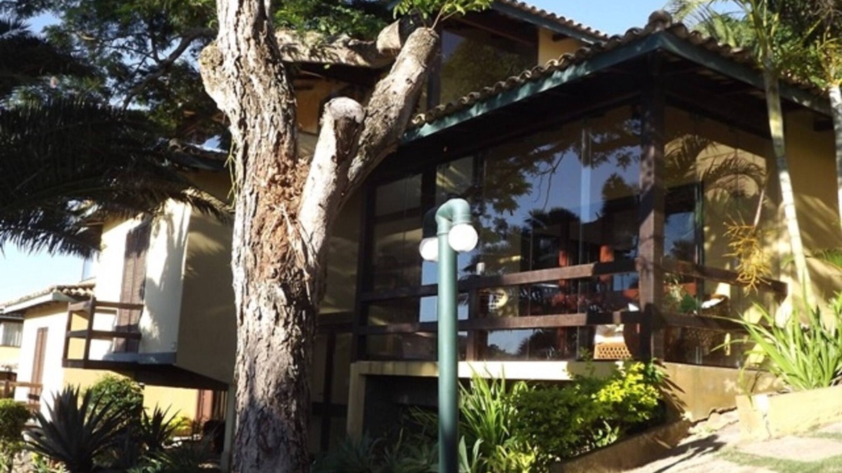 Joao Fernandes House | Duplex House in Gated Community in João Fernandescom Sea View. Opportunity.