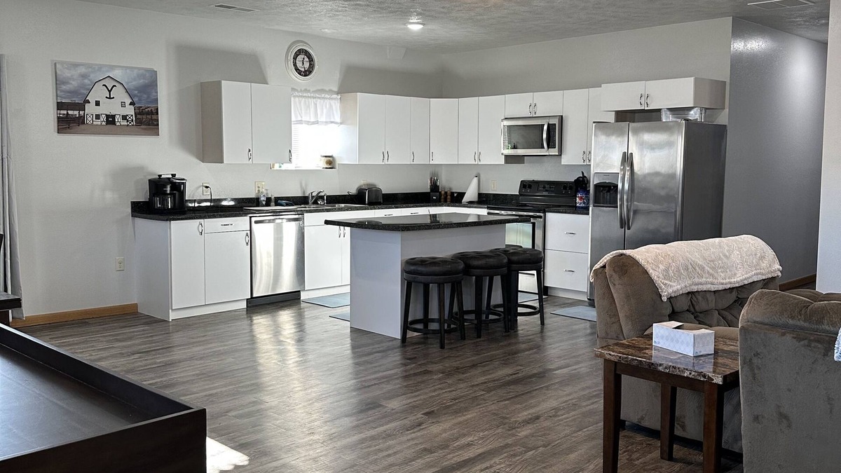 Stanton Apartment | Duplex in Downtown Stanton
