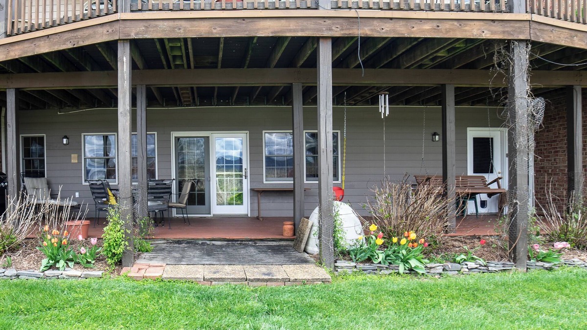 Lexington House | Duplex in Lexington, VA, Loranwoods